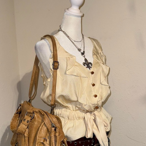 Stylish Cream Ruffle Blouse - Picture 2 of 7